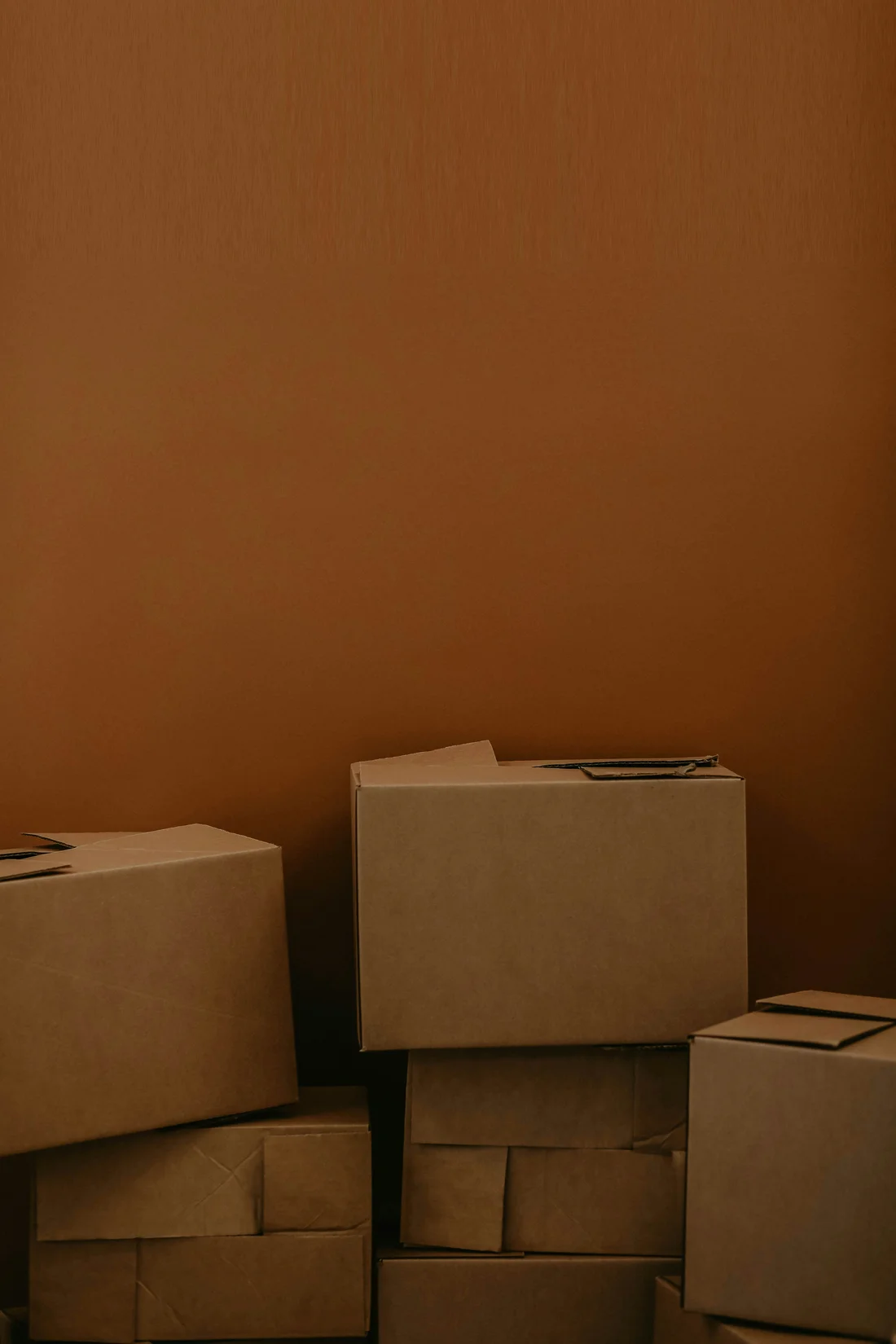 Accueil 2 Cartons d'archives empilés, prêts pour le transfert